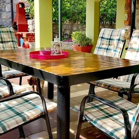 Historic Stone House Kati Perfect Family Retreat With Garden Bbq And Picturesque Landscapes