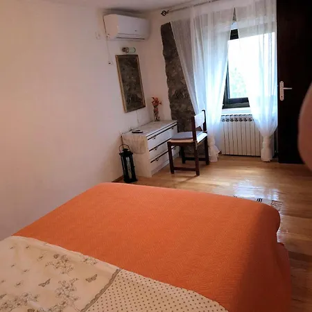 Historic Stone House Kati Perfect Family Retreat With Garden Bbq And Picturesque Landscapes Nyaraló Ledenice