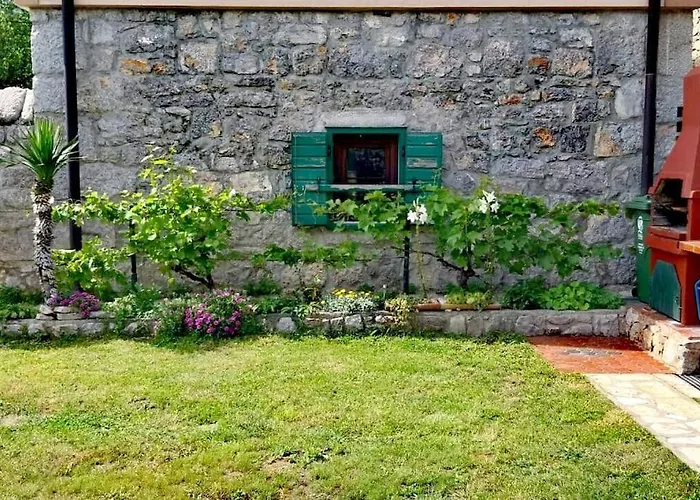 Сasa de vacaciones Historic Stone House Kati Perfect Family Retreat With Garden Bbq And Picturesque Landscapes Ledenice